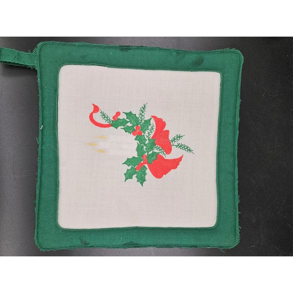 ​VINTAGE Neiman Marcus 10x10 in Christmas Pot Holder Hot Pad Holly Candle Ribbon